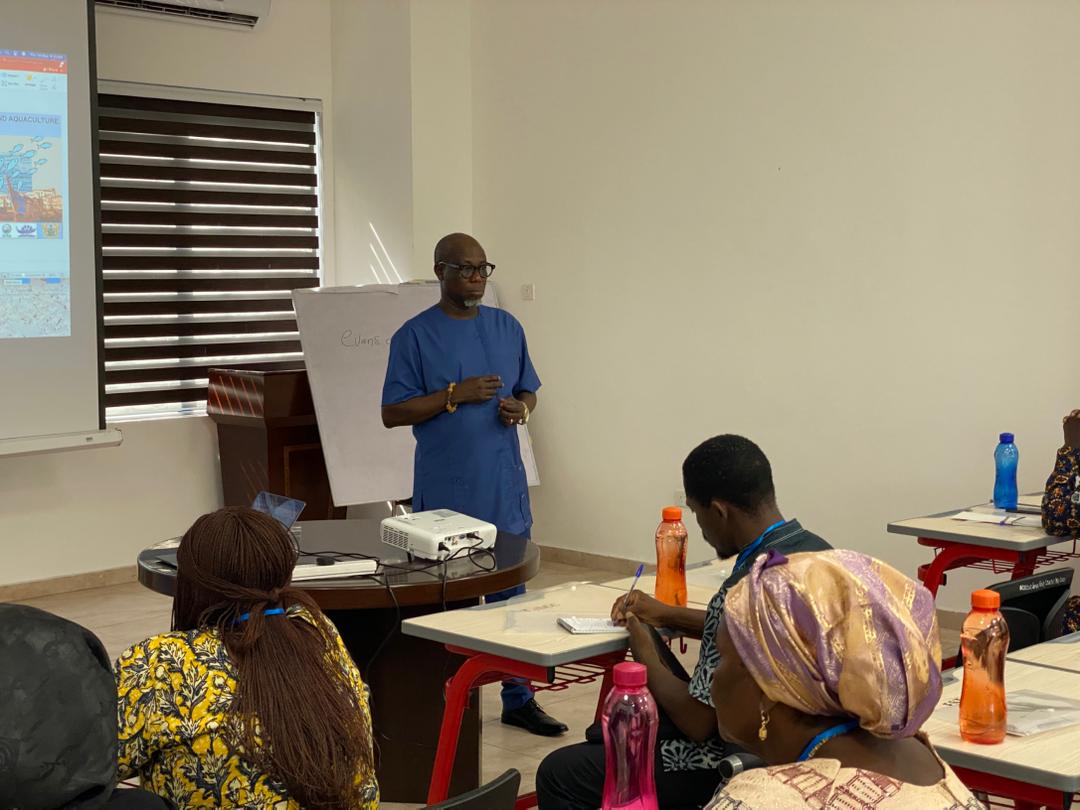 Fisherfolk trained on Ghana's New Fisheries and Aquaculture Act (Prof. Aggrey-Fynn teaching)